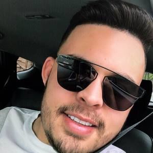 Meet your Posher, Thiago